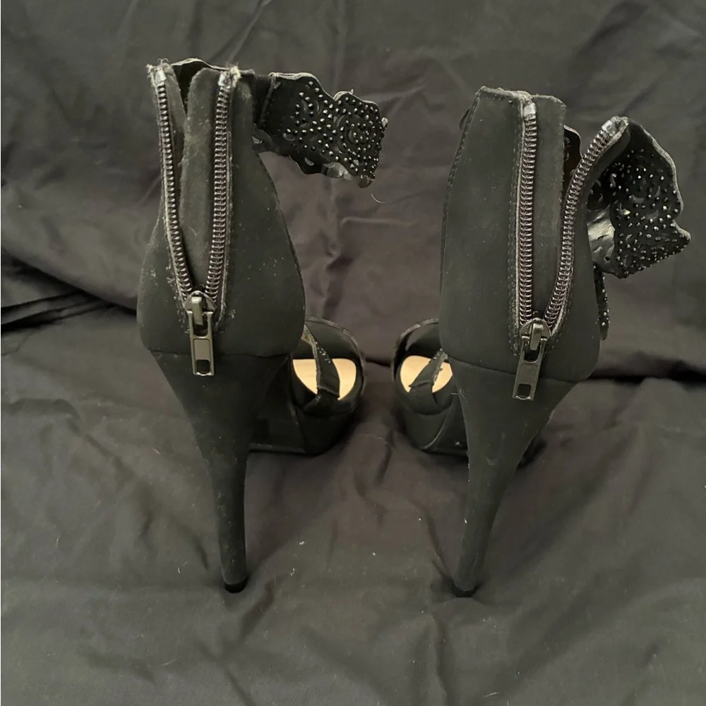 Marco Republic Elegant Heels - Picture 3 of 5